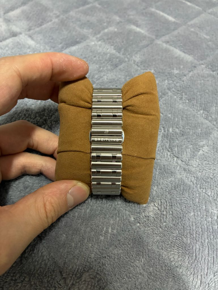 브라이틀링 크로노맷 gmt 녹판 (2023) 이미지