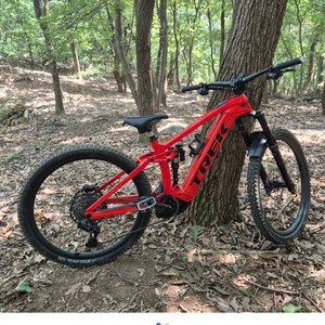 2023년 트랙 9.9최상급 풀카본 자전거 신차가격 1680만원 전기엠티비 자전거 이미지