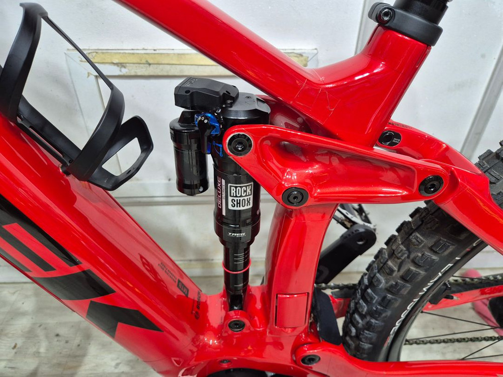 2023년 트랙 9.9최상급 풀카본 자전거 신차가격 1680만원 전기엠티비 자전거 이미지