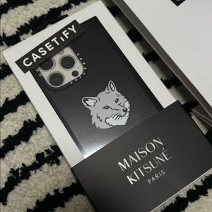 케이스티파이 메종키츠네케이스 아이폰15프로 맥스 이미지