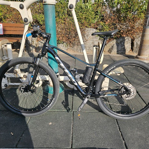 mtb 자전거 2022 첼로 xc10 데오레 m사이즈 관리된 상태좋은거 팝니다! 이미지
