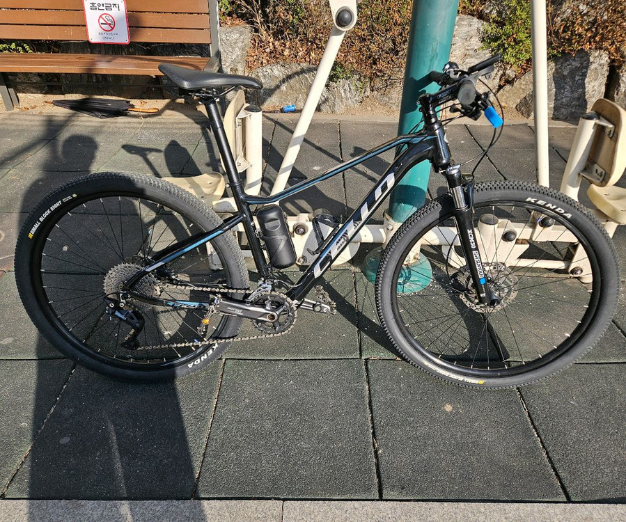 mtb 자전거 2022 첼로 xc10 데오레 m사이즈 관리된 상태좋은거 팝니다! 이미지