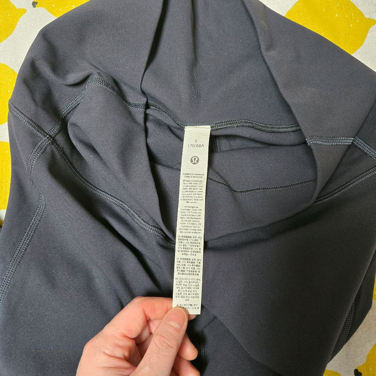 [1회착용] 룰루레몬 원더 언더 HR 크롭 23인치 스캘롭 네이비 6사이즈 이미지