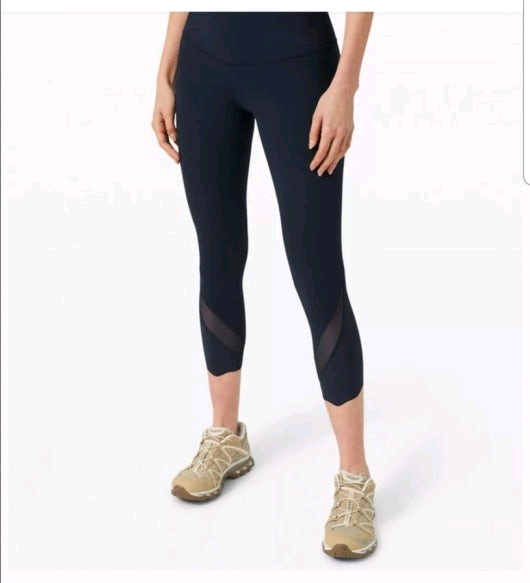 [1회착용] 룰루레몬 원더 언더 HR 크롭 23인치 스캘롭 네이비 6사이즈 이미지