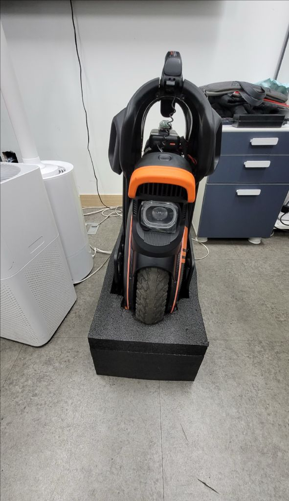 [급처] 인모션 V11Y 전동휠 (대리/출퇴근 추천 / 서스펜션) 이미지