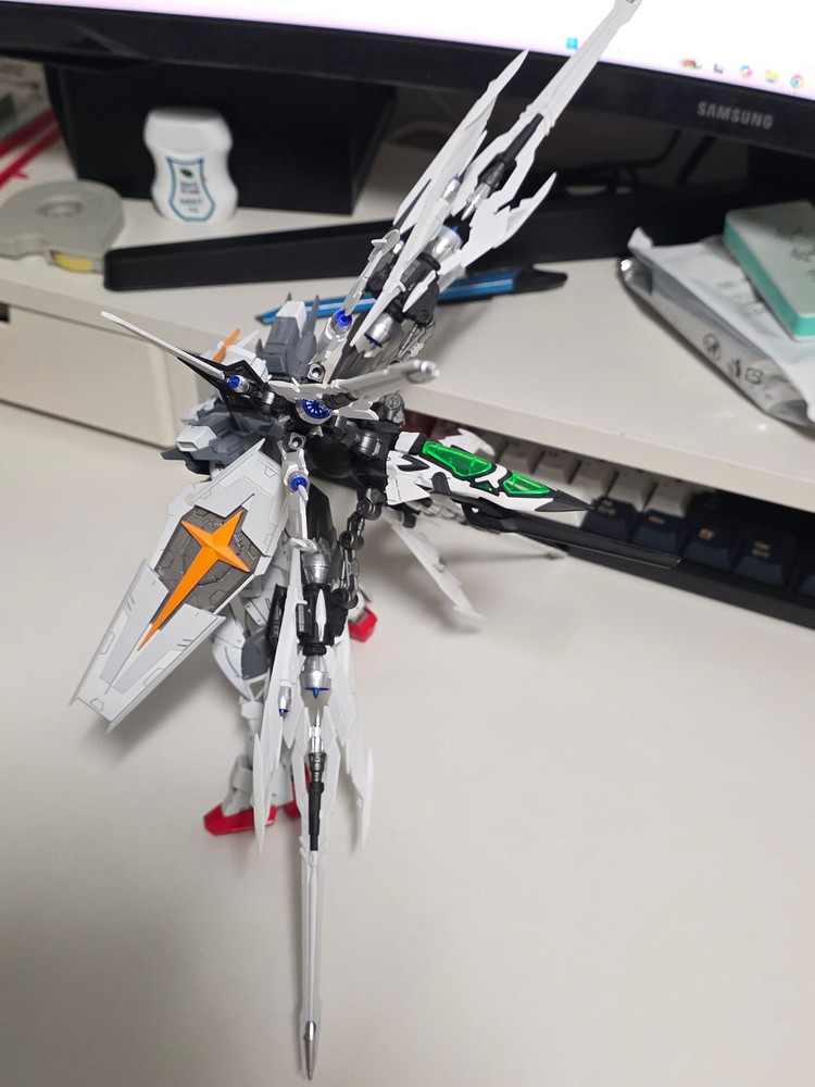 MG EX임펄스 건담+ 메뉴버 스트라이커 도색작 판매합니다. 건담/건프라/프라모델 이미지