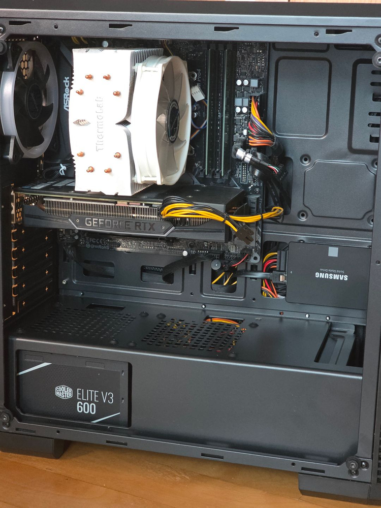 게이밍 컴퓨터 본체(i7 9700K,RTX 2060 6G) 판매 이미지