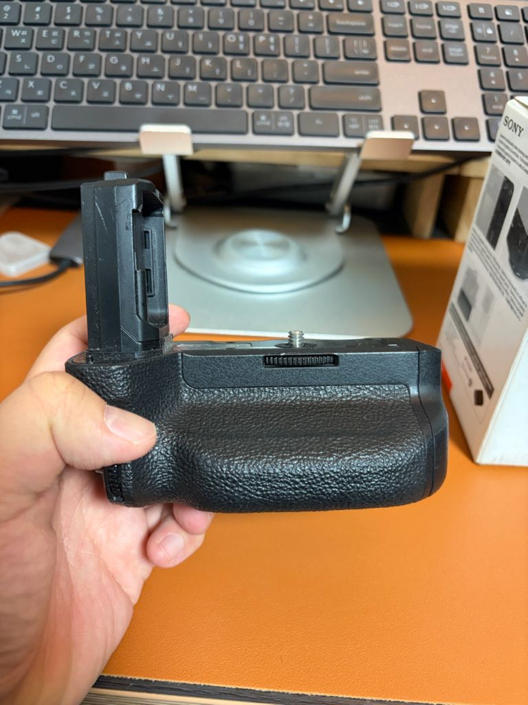 소니 VG-C4EM 세로그립 배터리그립 신품급 판매 이미지