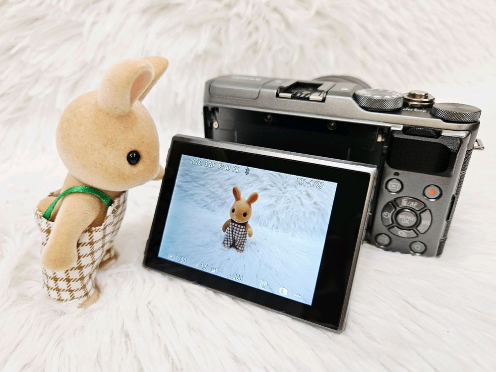 [민트급] 후지필름 X-A5 미러리스, 디카, 디지털 카메라, 티타늄컬러 이미지