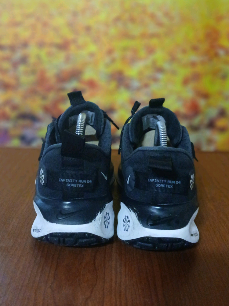 나이키 인피니티 런4 고어텍스 240 이미지