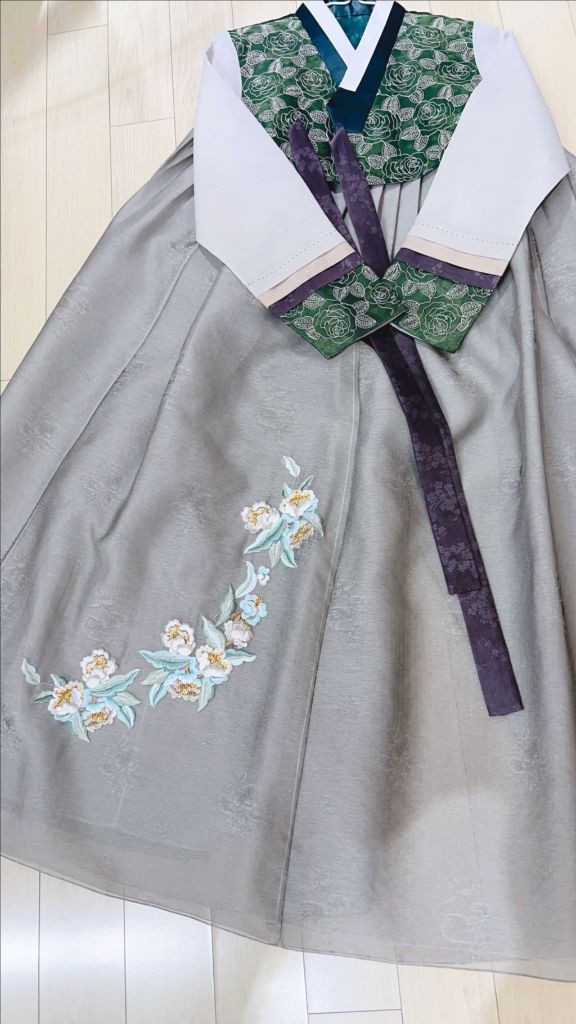 여성한복 66사이즈 팔아요 이미지