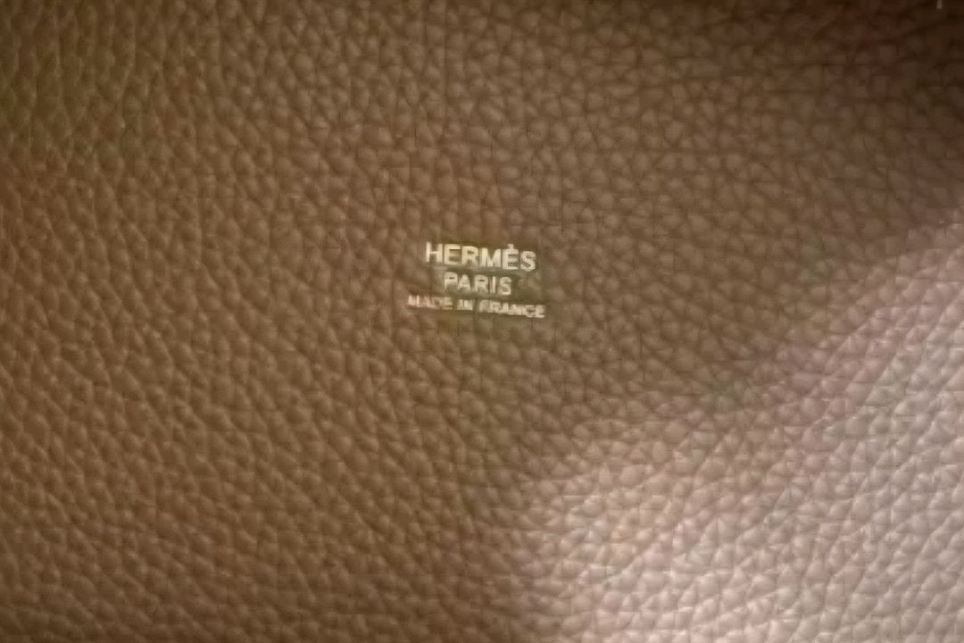 새상품 에르메스 올수공 정가죽사용 피코탄18 에토프은장 이미지