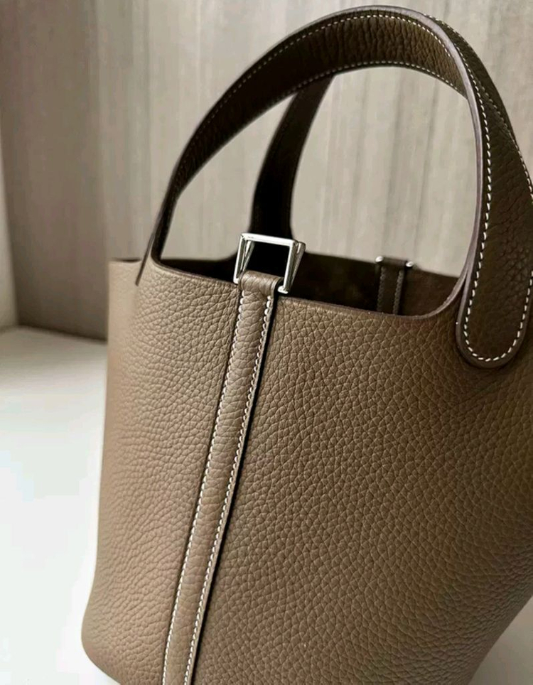 새상품 에르메스 올수공 정가죽사용 피코탄18 에토프은장 이미지