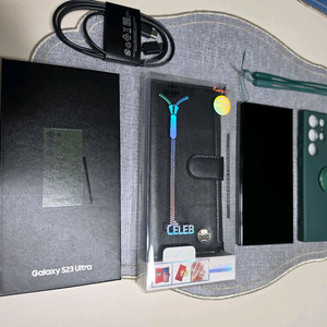 스마트폰 512GB + 케이스 세트 이미지