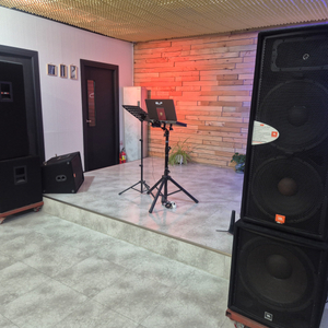 JBL 스피커 세트 이미지