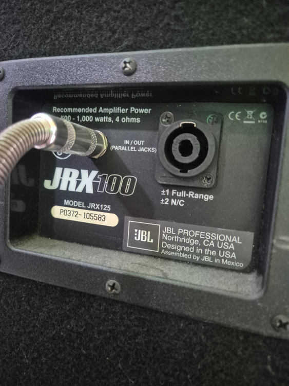 JBL 스피커 세트 이미지