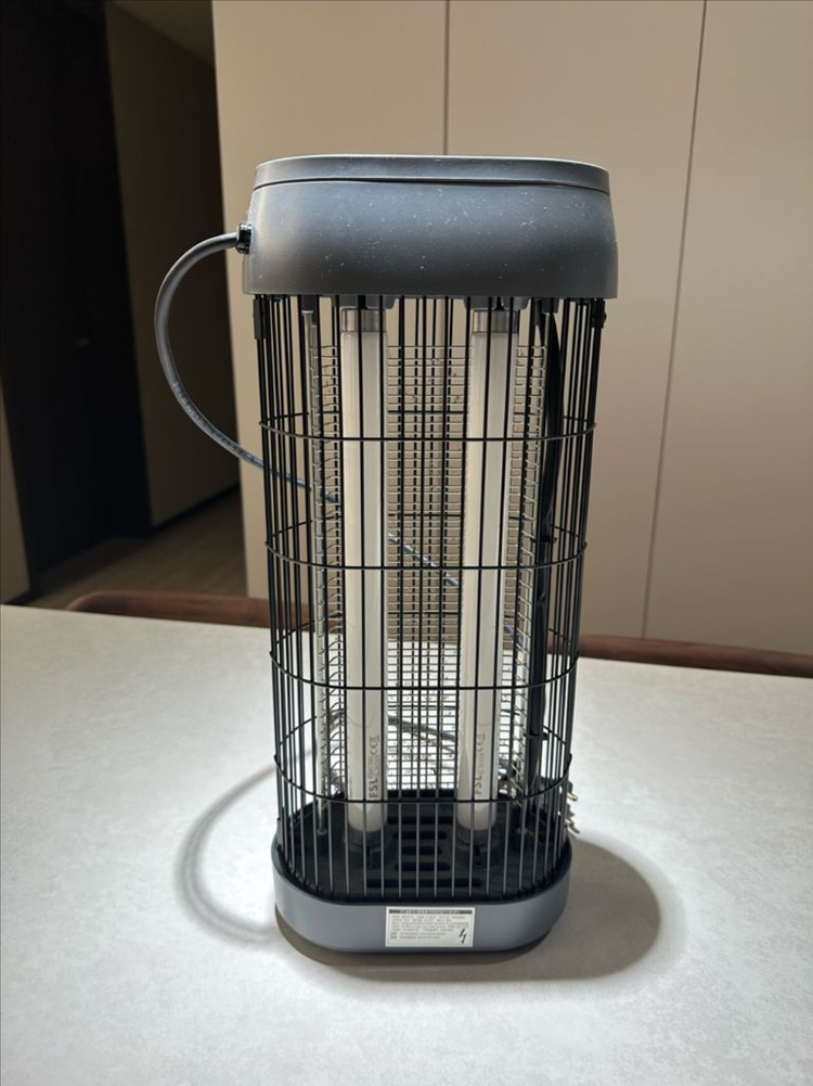 UV램프 해충퇴치기 이미지