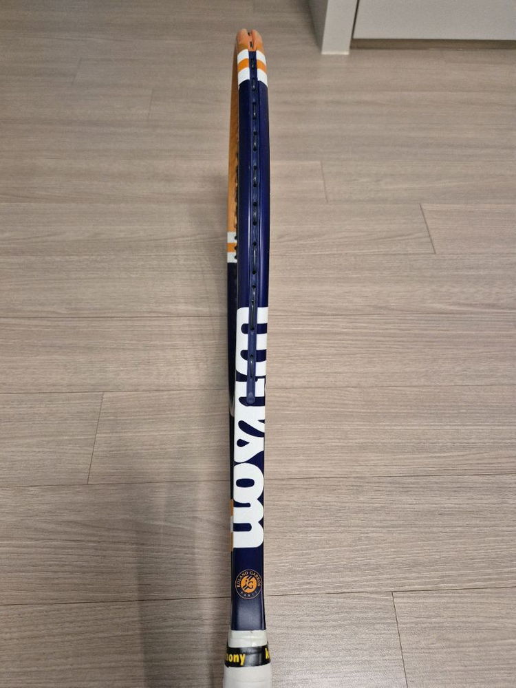 윌슨 블레이드 v8 롤랑가로스 에디션 (305g, 98sq, 오픈, 2그립) 이미지