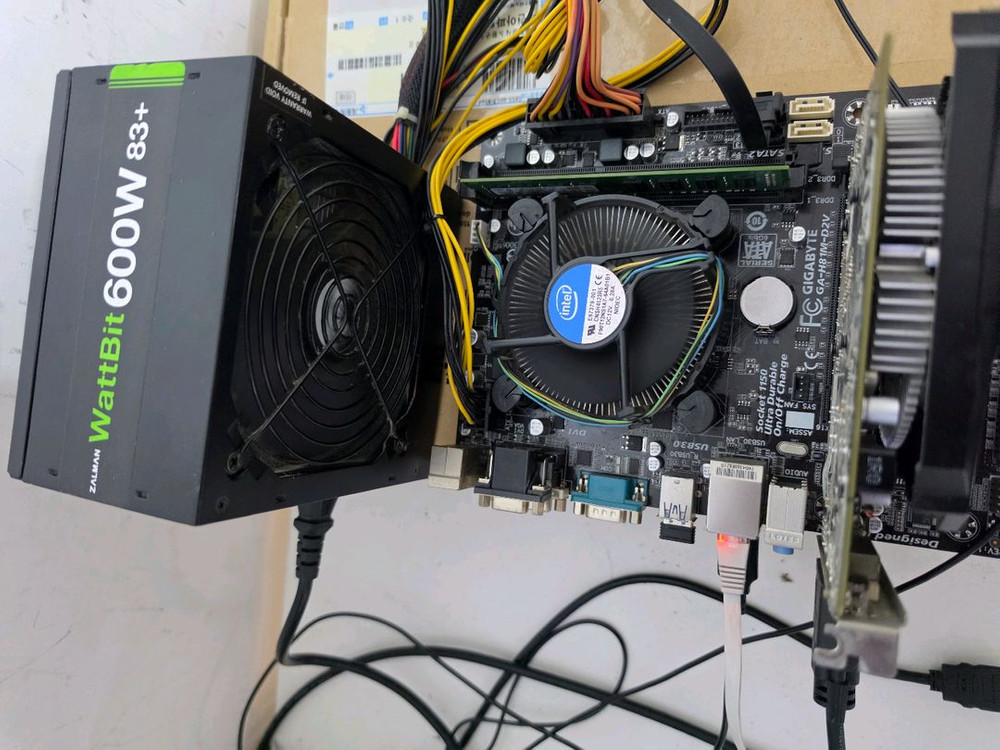 직접 조립하고 바로 가져가는 이벤트I5 4690부품으로 조립 이미지