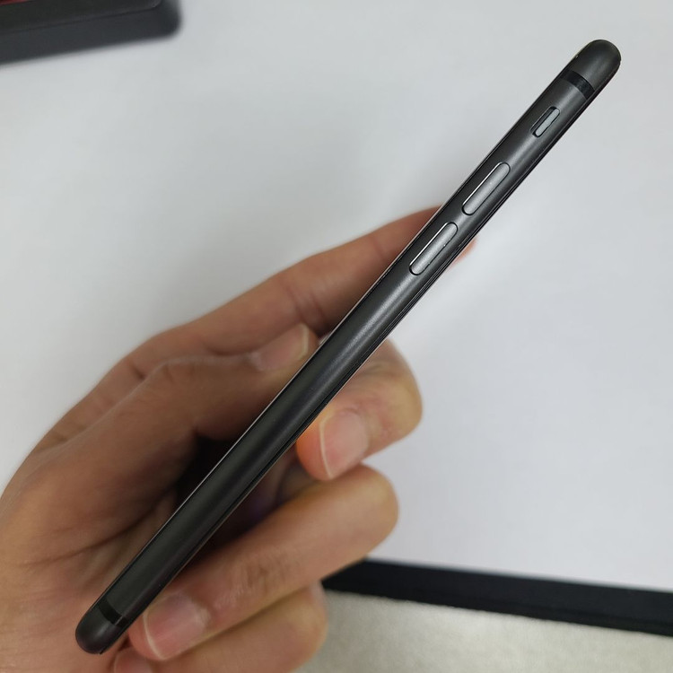 아이폰8 블랙 64G 무잔상 인스타 A급 배터리성능96% 093911 이미지