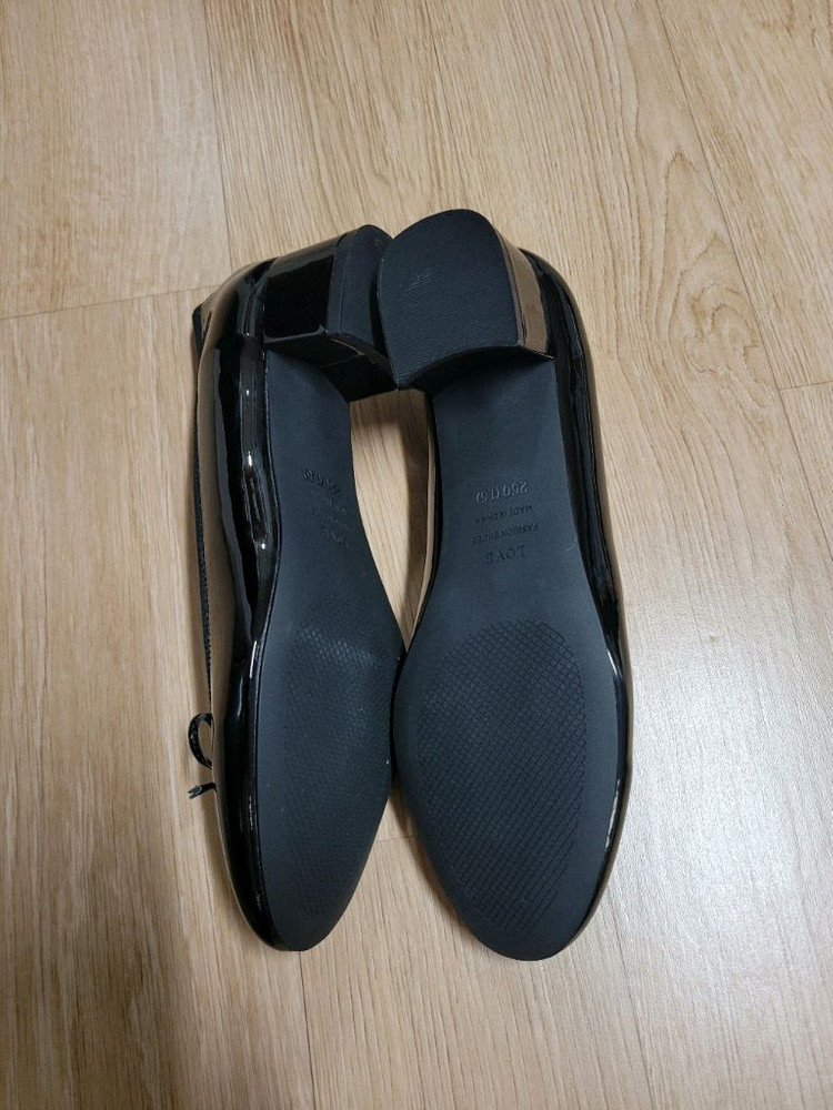 여성)에나멜 플랫 슈즈(새상품250m) 이미지