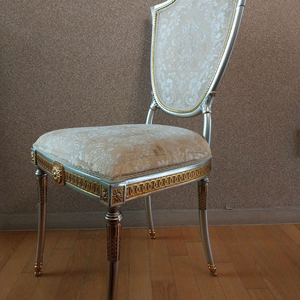 엔틱 의자 이미지