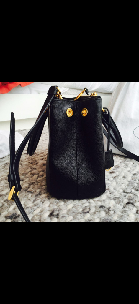 프라다 사피아노 럭스 토트백 가방 블랙 (이탈리아 매장 구입 정품 / 상태 최상) 이미지