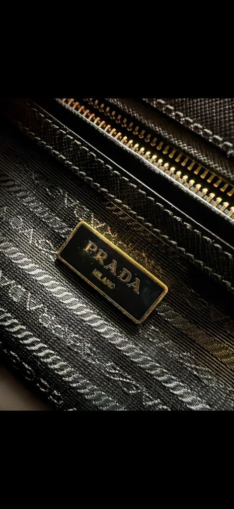 프라다 사피아노 럭스 토트백 가방 블랙 (이탈리아 매장 구입 정품 / 상태 최상) 이미지