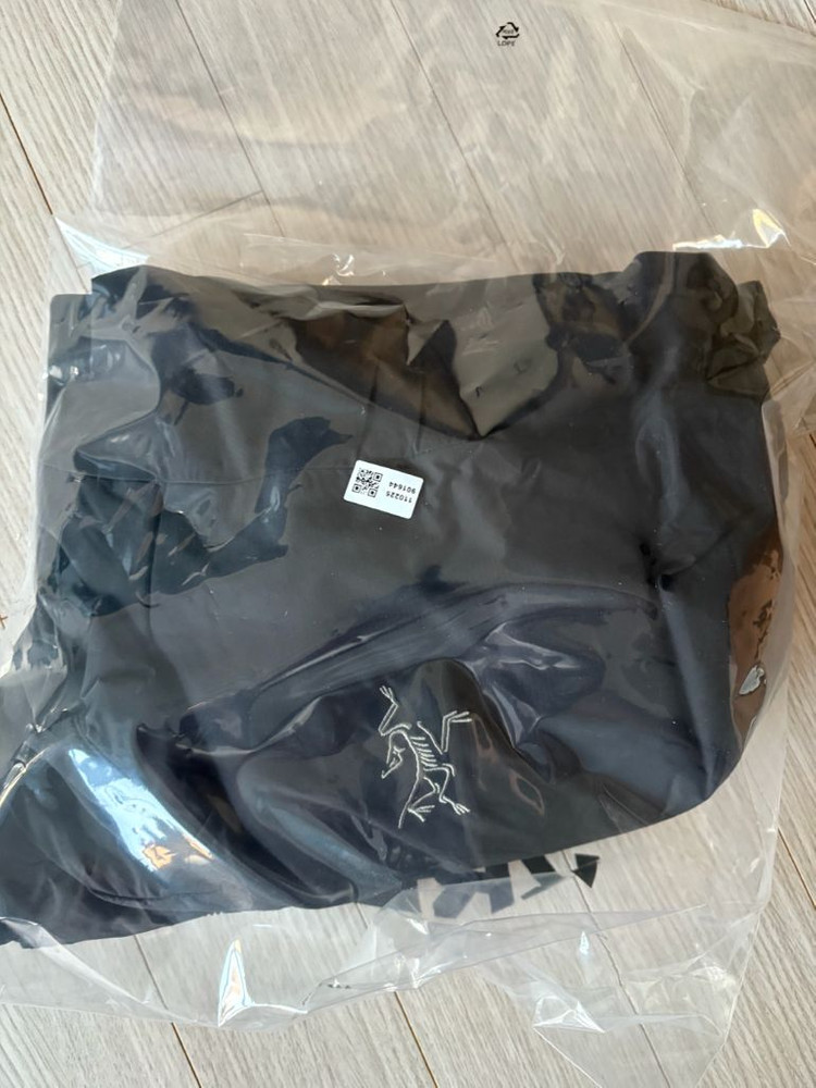 마지막 급처 아크테릭스 아톰 후디s사이즈 블랙 거의 새상품 판매 이미지