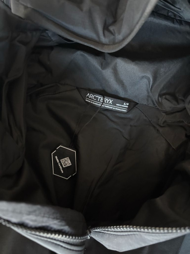 마지막 급처 아크테릭스 아톰 후디s사이즈 블랙 거의 새상품 판매 이미지