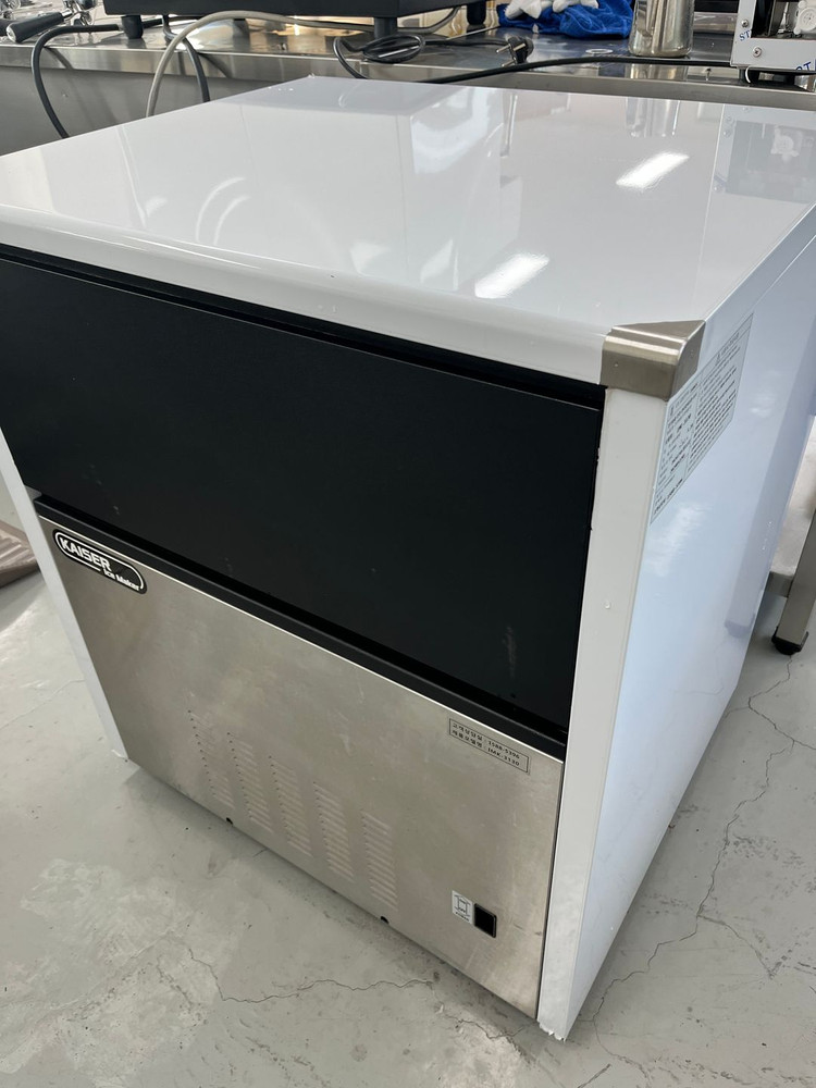 카이저 제빙기 수냉식 100kg 업소용 중고 카페 언더카운터 빌트인 바아래 이미지