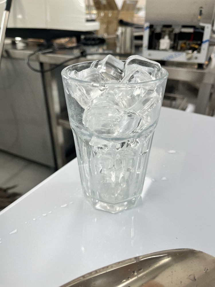 카이저 제빙기 수냉식 100kg 업소용 중고 카페 언더카운터 빌트인 바아래 이미지