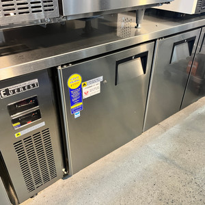 부성 테이블냉장고 냉동고 1800 간냉식 냉장냉동고 반반 냉동장고 에베레스트 업소용 카페 3도어 이미지