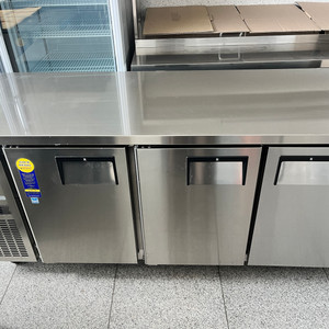 테이블냉장고 1800 간냉식 부성 에베레스트 올스텐 중고 3도어 올냉장 이미지