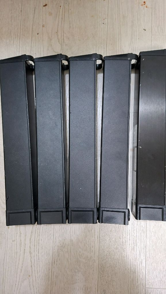 알톤전기자전거 배터리 완충시 41.7v 3개 41.6v 1개 40.8v 1개 각 20만원 전기자전거충전기4만원 이미지