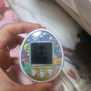 다마고치썸 화이트 이미지