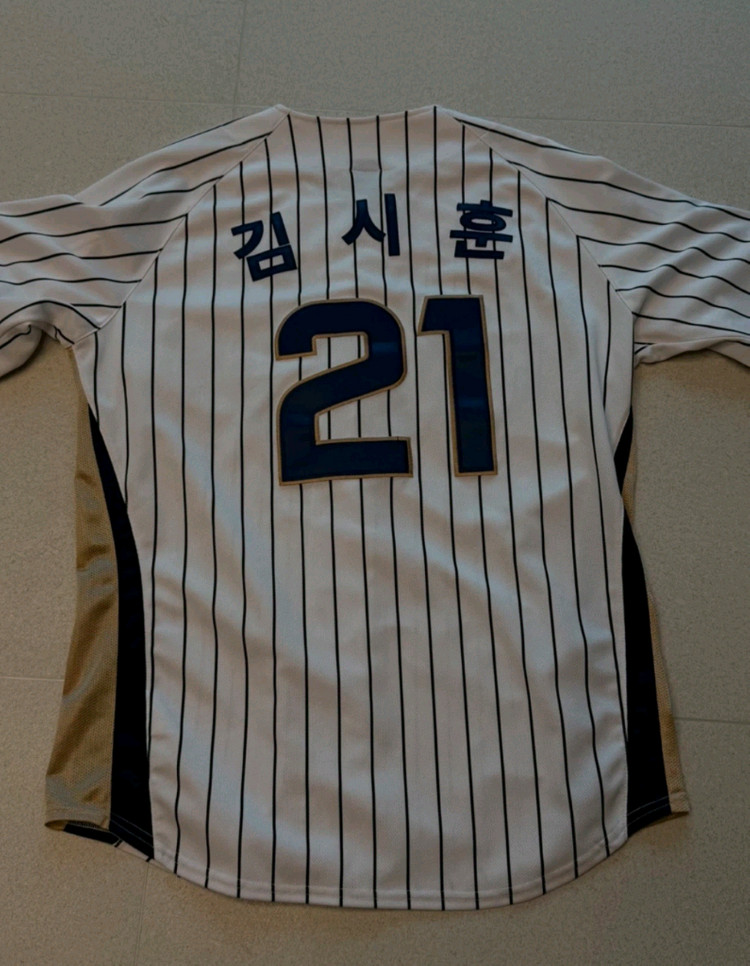 프로야구 선수 유니폼 21번 이미지