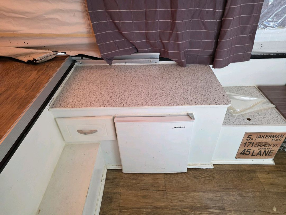 1세대 나마스떼 하드탑 폴딩트레일러 이미지