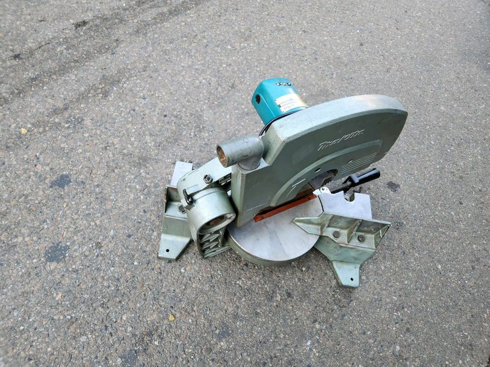 일제 마끼다 45도 14인치 알미늄 목재 각도절단기 이미지