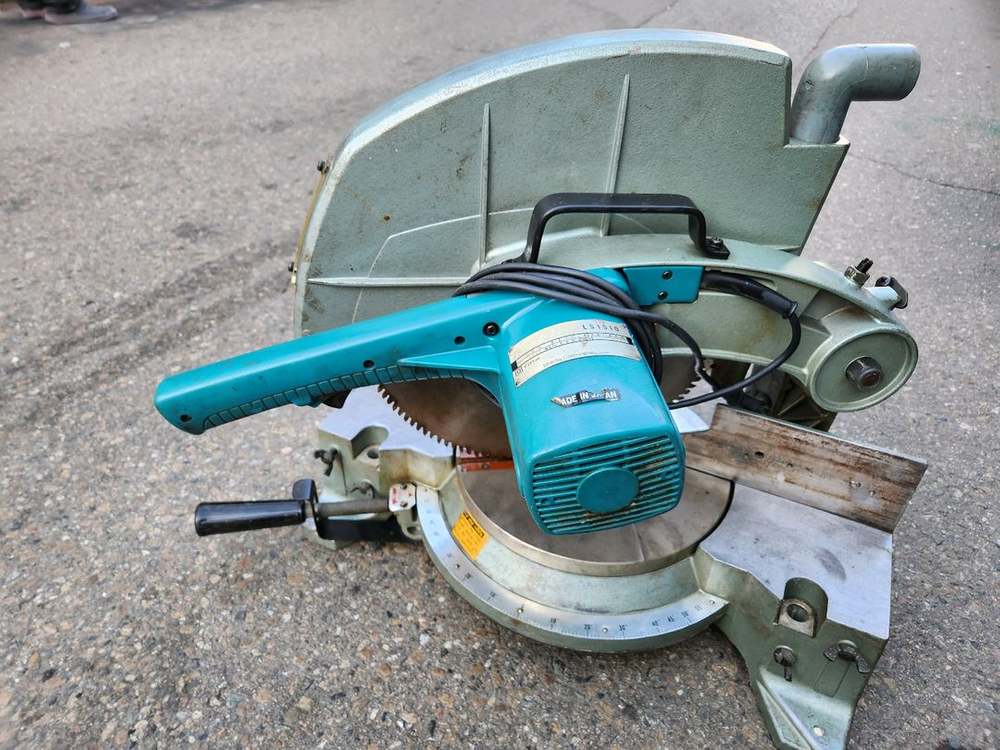 일제 마끼다 45도 14인치 알미늄 목재 각도절단기 이미지