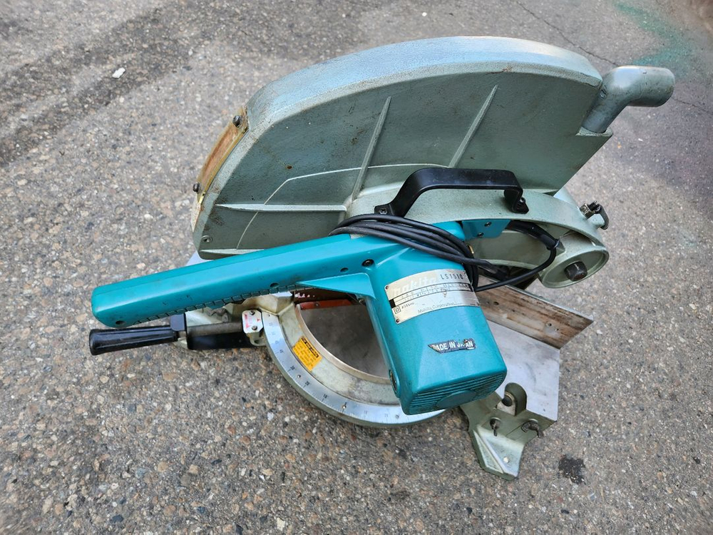 일제 마끼다 45도 14인치 알미늄 목재 각도절단기 이미지