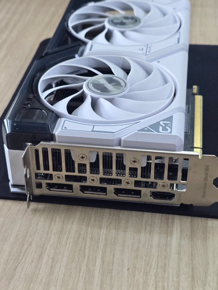 [S급] 아수스(ASUS) RTX 4060 / AS보증 11월 17일까지 이미지