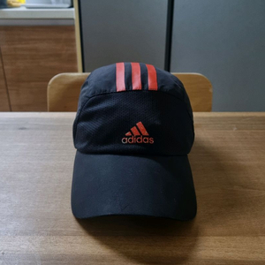 아디다스 런닝캡 런닝모자 CLIMACOOL 경량 볼컵 이미지