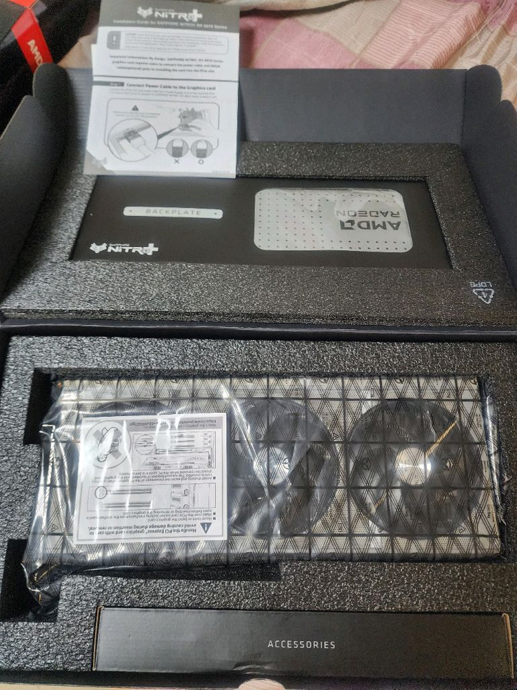 사파이어 라데온 RX9070 NITRO+ OC D6 16GB 이미지
