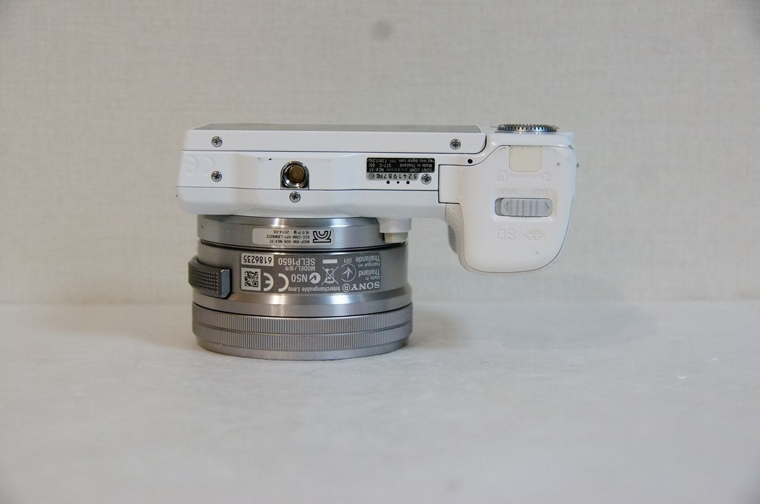 [소니] NEX-5T 화이트 미러리스카메라팝니다.(4,043컷) 이미지
