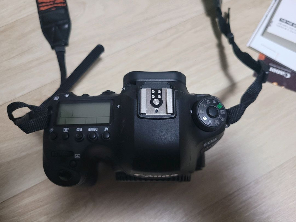 캐논 6D Mark 2(육두막) 바디 이미지