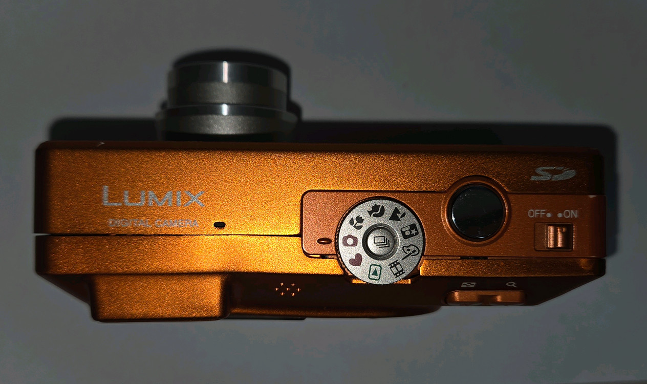파나소닉 루믹스 DMC-F1 빈티지 디카 이미지