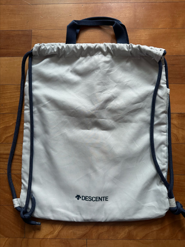 데상트 어슬레틱 백팩 신발가방 이미지