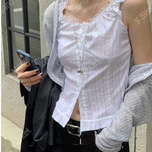 프릴 블라우스 탑 나시 이미지