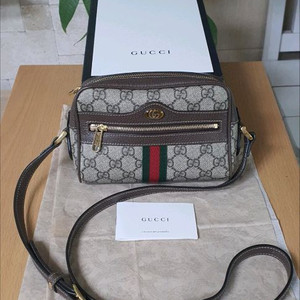 구찌 오피디아 크로스백/카메라백 미니 정품S급(감정O)프라다루이비통디올고야드샤넬셀린느보테가생로랑발렌시아가버버리가방 이미지